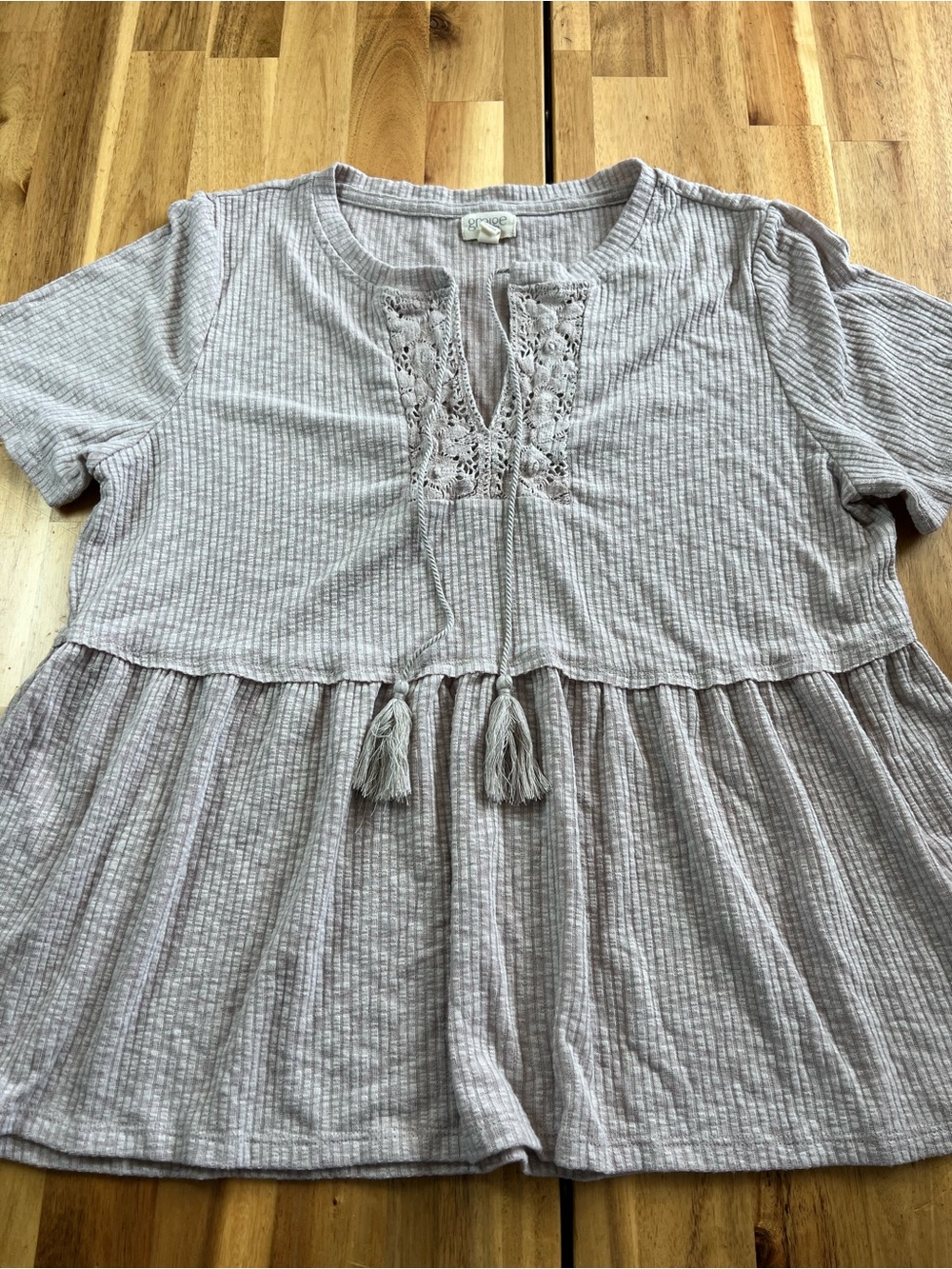 Greige Ribbed Babydoll Top Lace Tassel Tie Neck Short Sleeve Women’s X-Large
